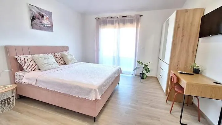 Villa Dali Pomer Πούλα